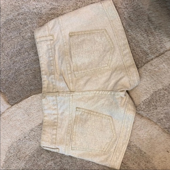 Wet seal shorts - Picture 2 of 3